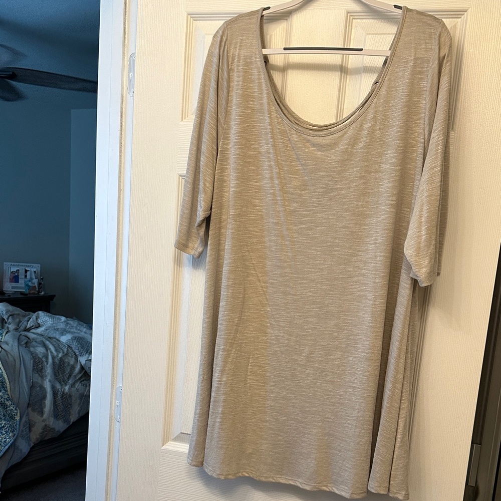 Casual Tan Women's Short Sleeve Tee